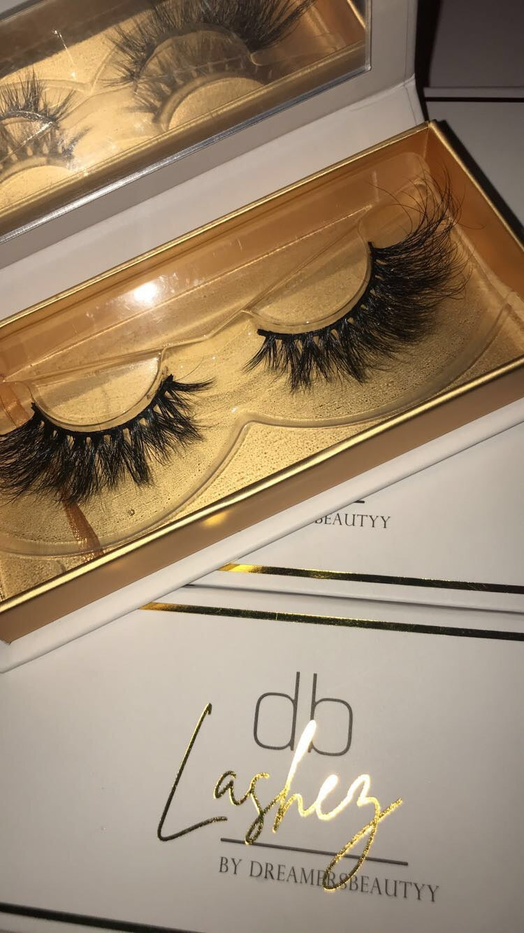 “Issa Flirt” Lashes